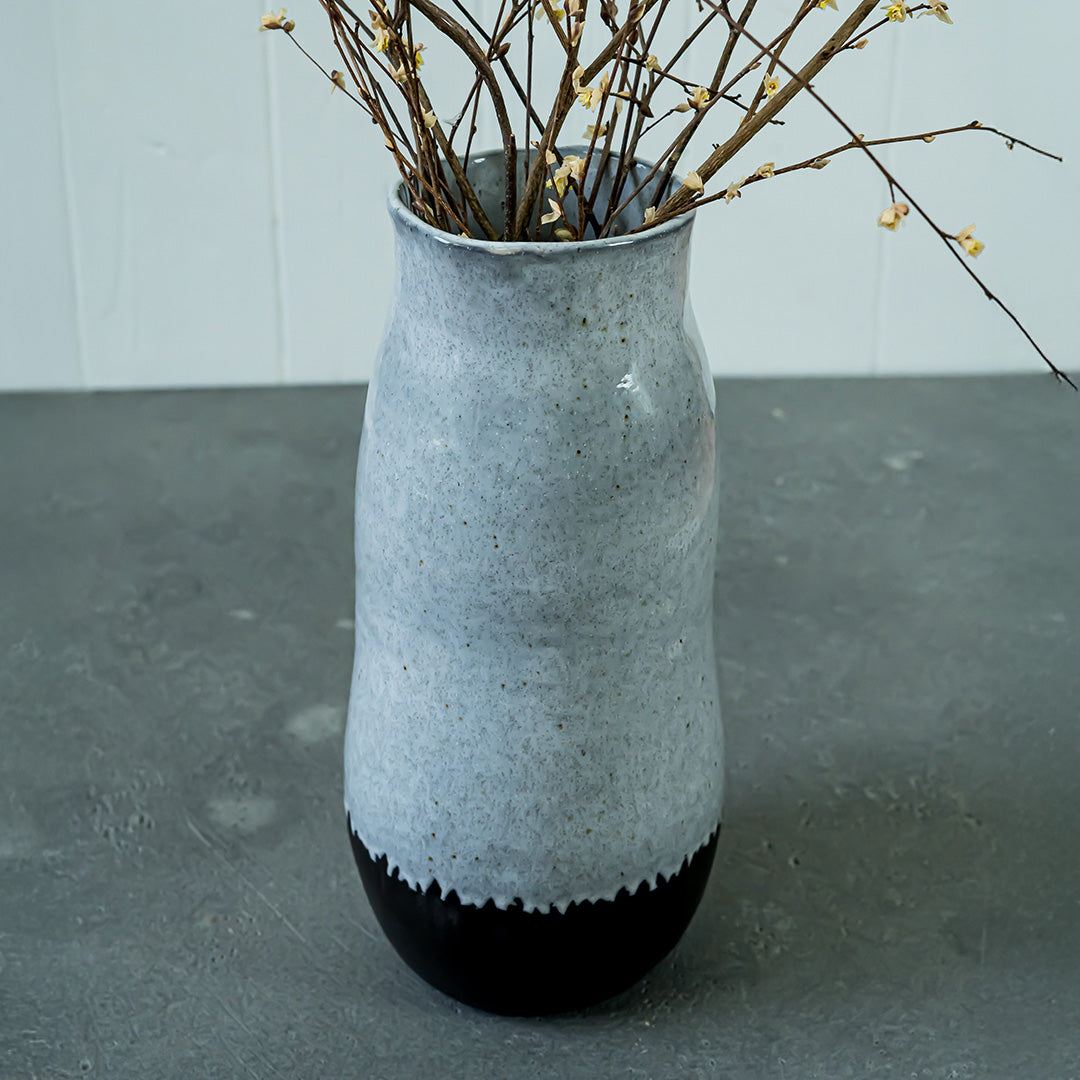 Ceramic vase · light gray-dark brown